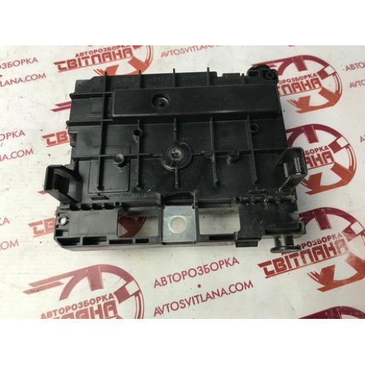 Блок запобіжників Citroen Berlingo 2008-2018 9675878480